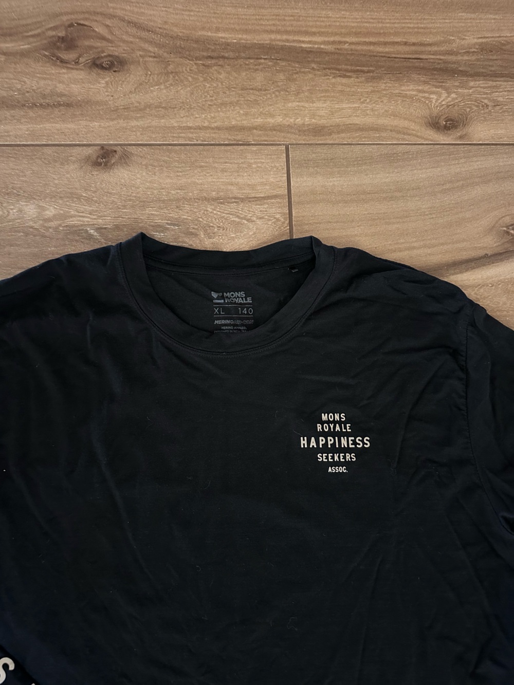 Mons Royale LS black men’s top - Picture 2 of 2